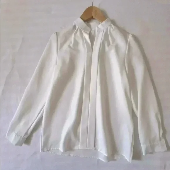 Macy’s White Blouse with Gold Cuff Accents - Picture 3 of 4